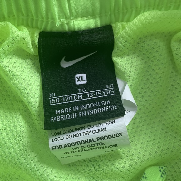 Nike Swim Trunks YXL Gray and Lime mesh liner - Picture 4 of 6